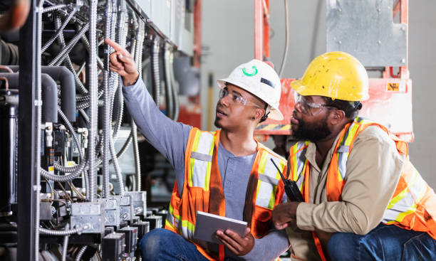 Best Affordable Electrician  in Oakland, TN
